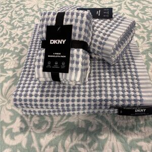 DKNY Gingham Check Blue and White Towel Set
